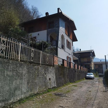 B&B I Ghiri Canzo Luaran gambar