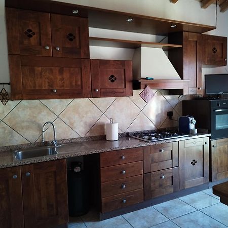 B&B I Ghiri Canzo Luaran gambar