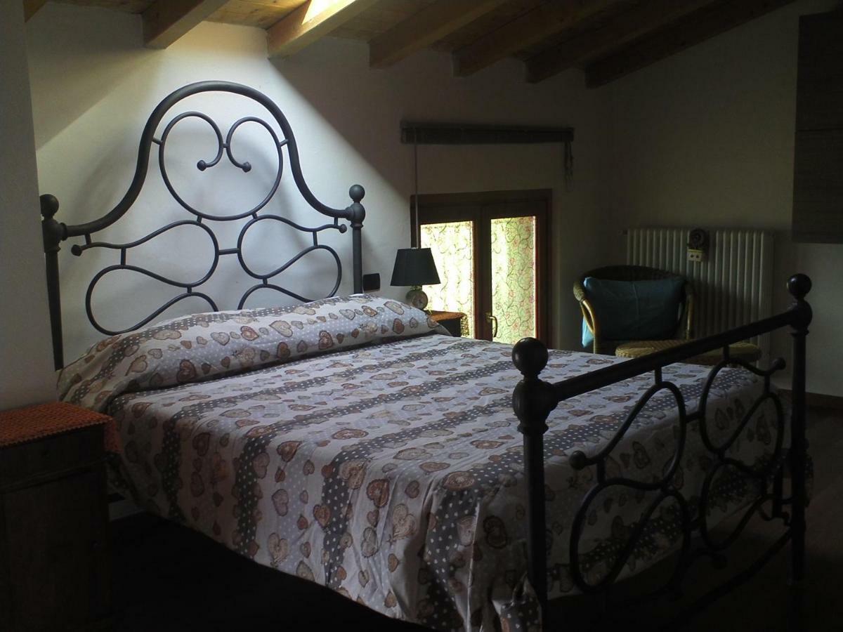 B&B I Ghiri Canzo Luaran gambar