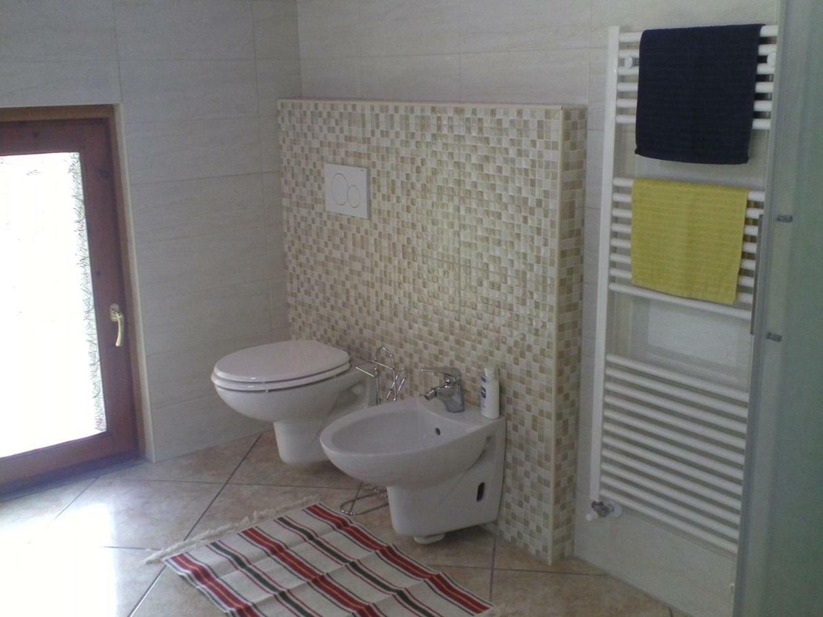 B&B I Ghiri Canzo Luaran gambar